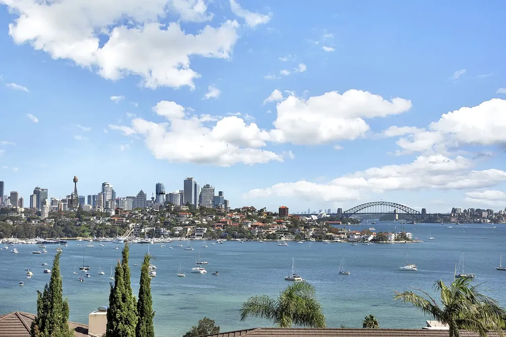 Elegant Contemporary Living with Sweeping Harbour Views