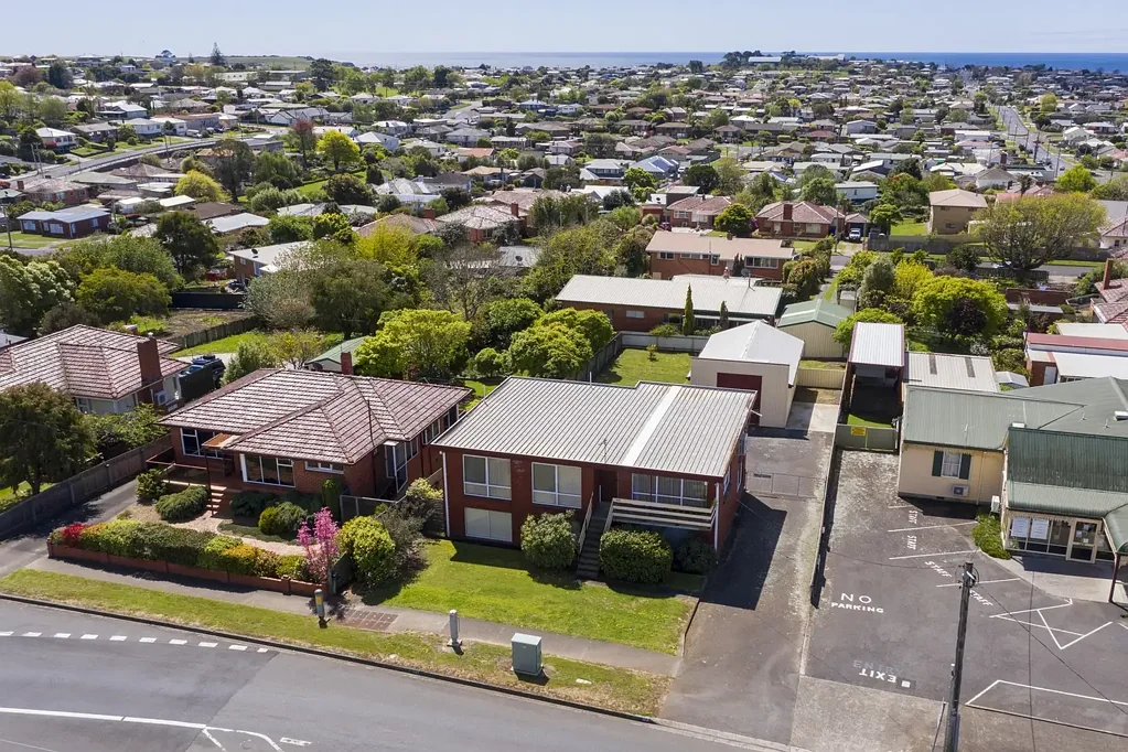Devonport 4Zimmer HIGH-YIELD INVESTMENT OR FLEXIBLE DUAL-LIVING OPPORTUNITY