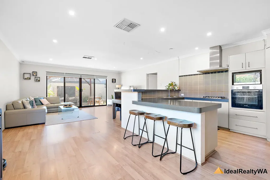 93 Tribute Street  East, Riverton, WA 6148