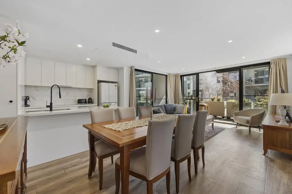 Griffith 2ਬੈੱਡਰੂਮ Stylish, Spacious & Sunlit � The Ideal Inner South Apartment