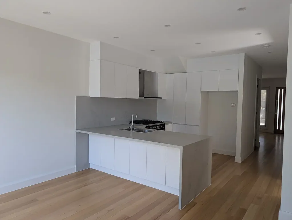 Stylish and Spacious Townhouse in Tullamarine