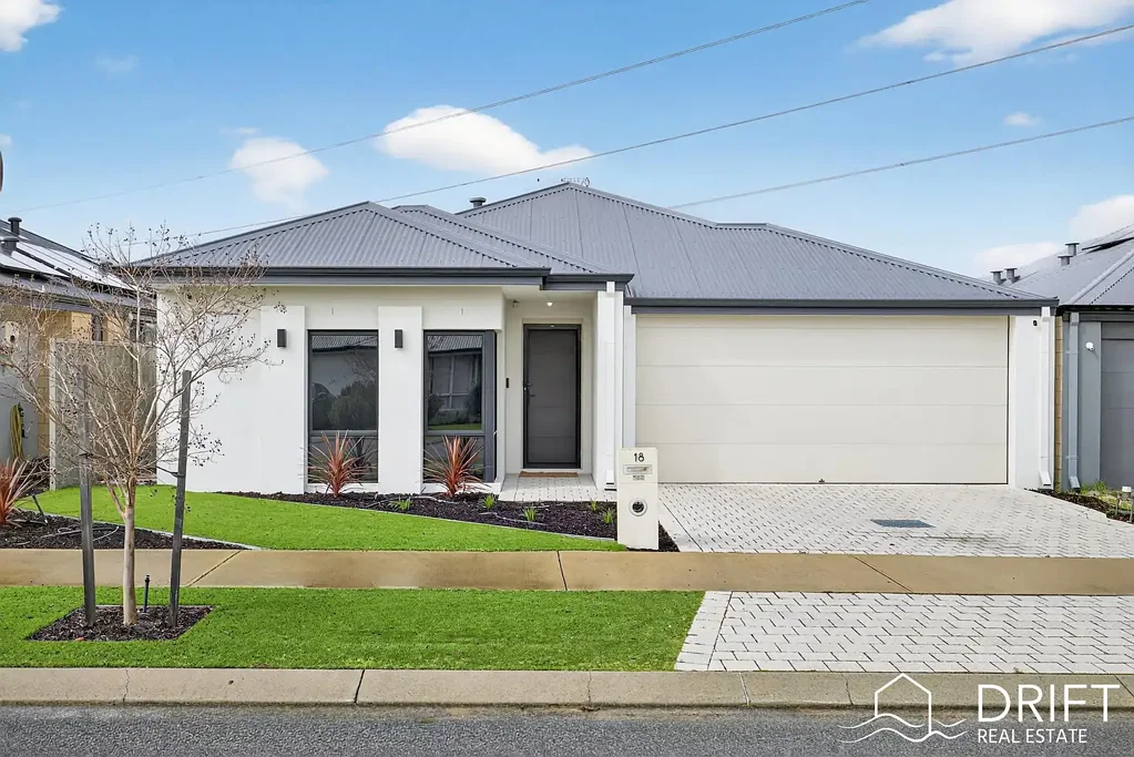18 Impressa View, Piara Waters, WA 6112