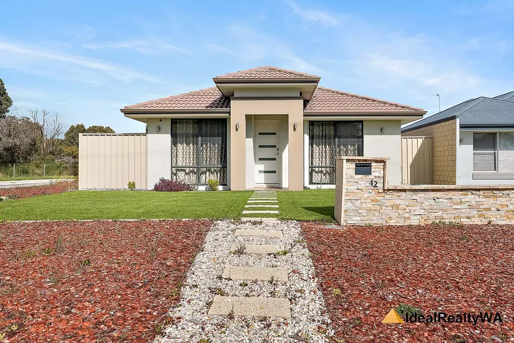 Spacious Family Home in a Prime Willetton Location - Unfurnished