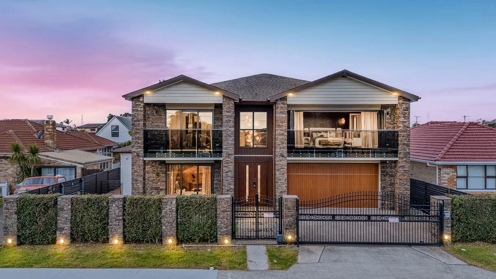 Papatoetoe 5房  Live Exceptionally — Luxury 345sqm Masterpiece!