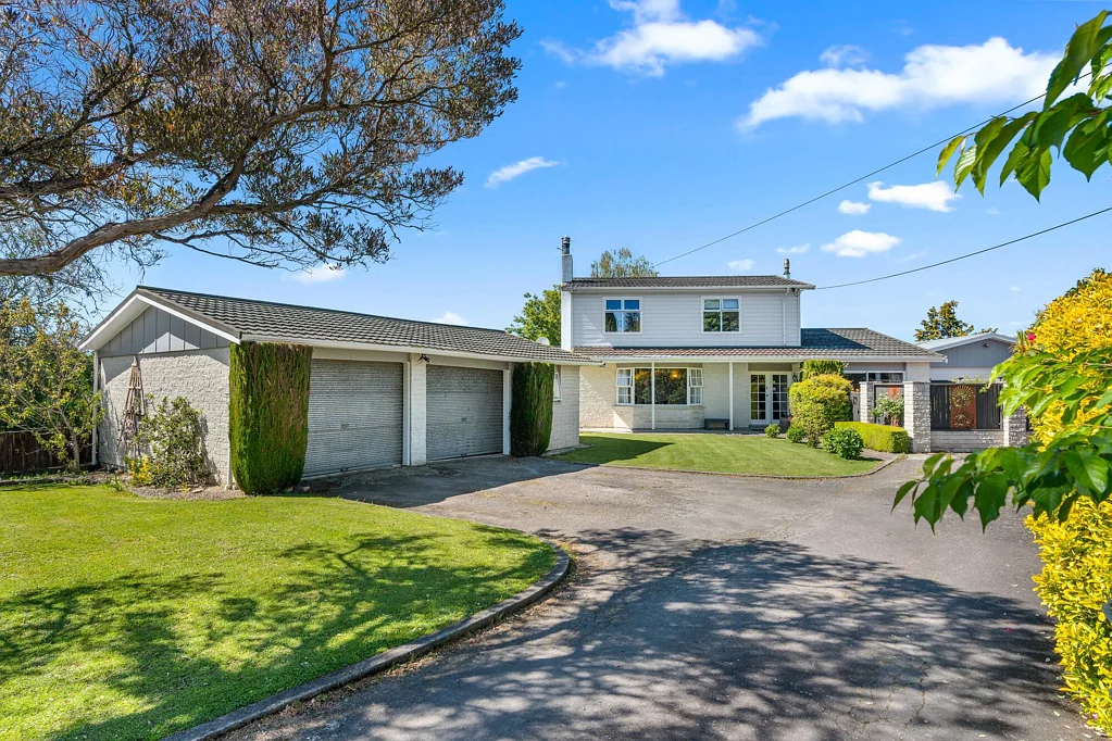 Solway 4chambre Family Entertainer - BEO $629,000.