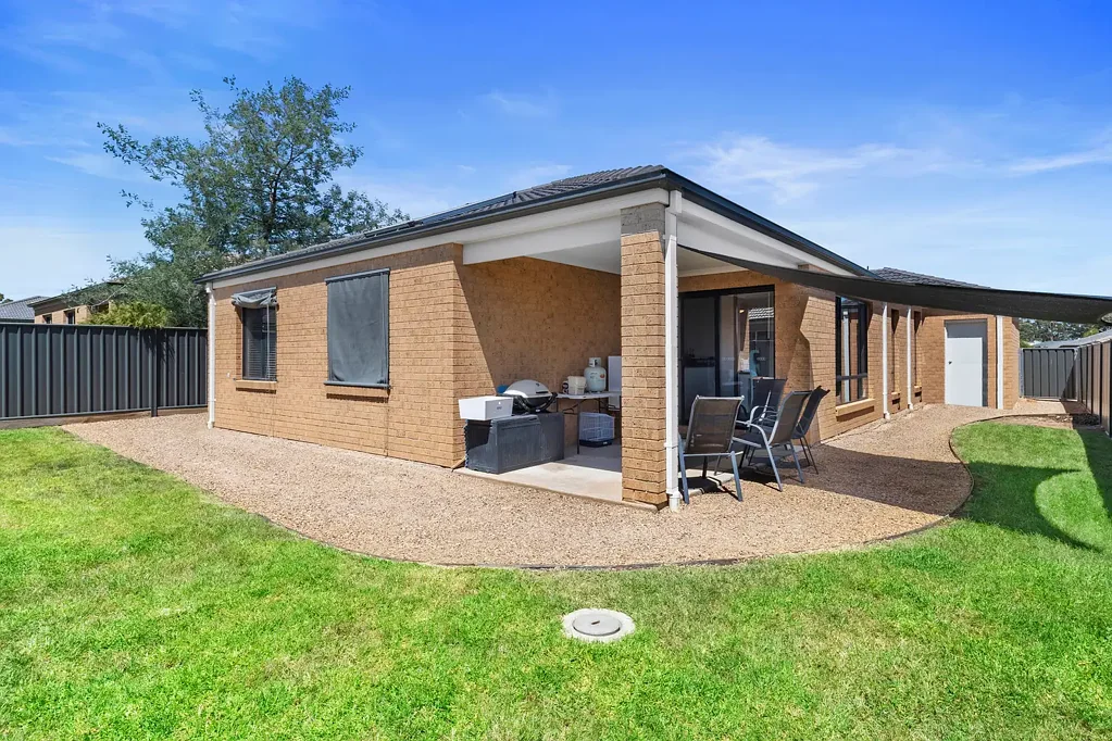 8 Saltbrush Street, Jackass Flat, VIC 3556