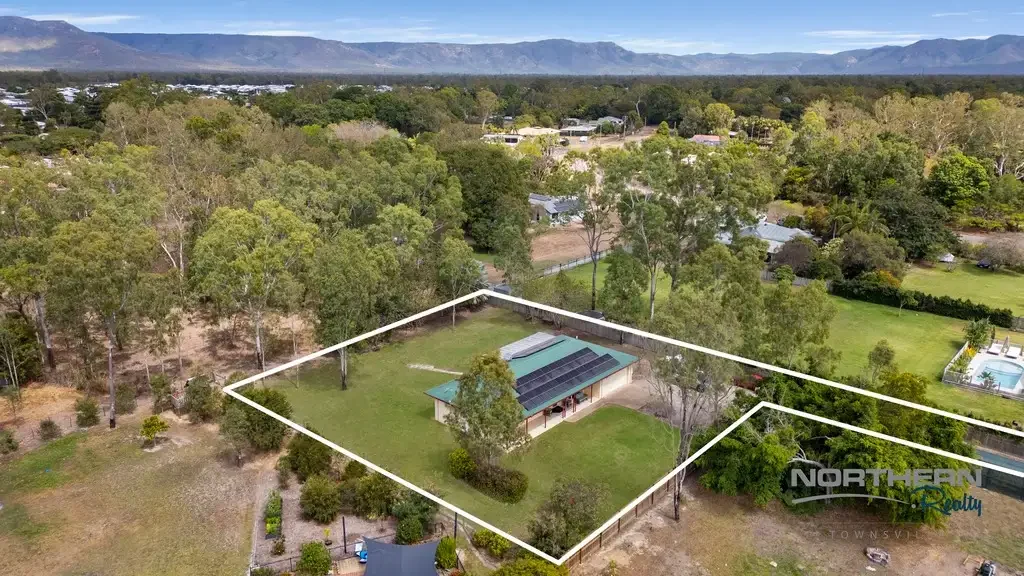 Alice River 3બેડરૂમ Spacious Alice River Living on 2,204m²