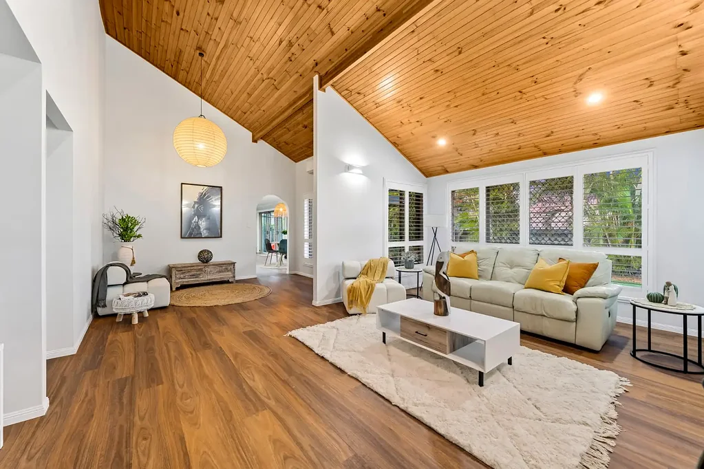 Eight Mile Plains 4ห้องนอน Immaculate Low-Set Family Oasis in a Quiet Cul-De-Sac
