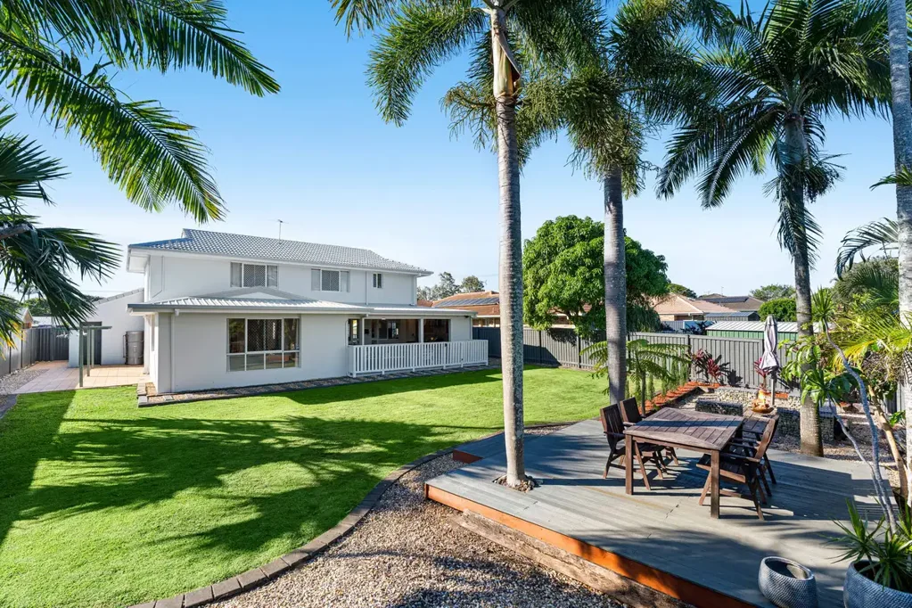Thornlands 5Kwarto Exceptional entertaining. Sizeable family home. Fresh renovations.
