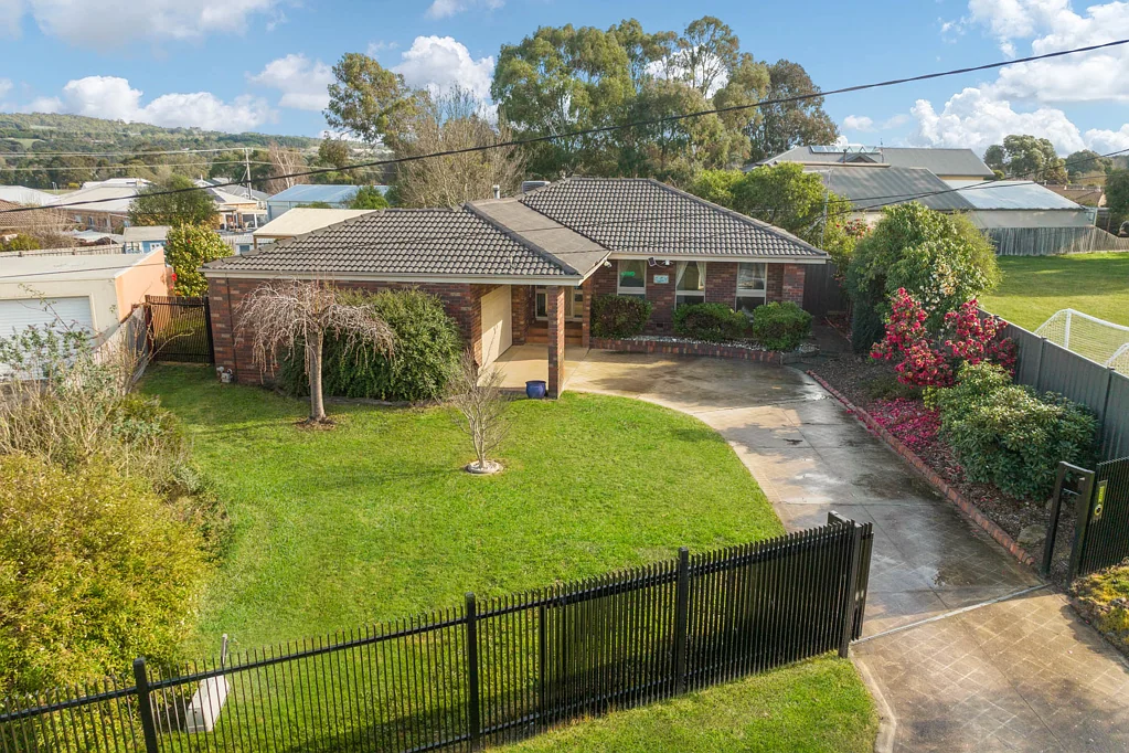 6 Carroll Court, Gisborne, VIC 3437