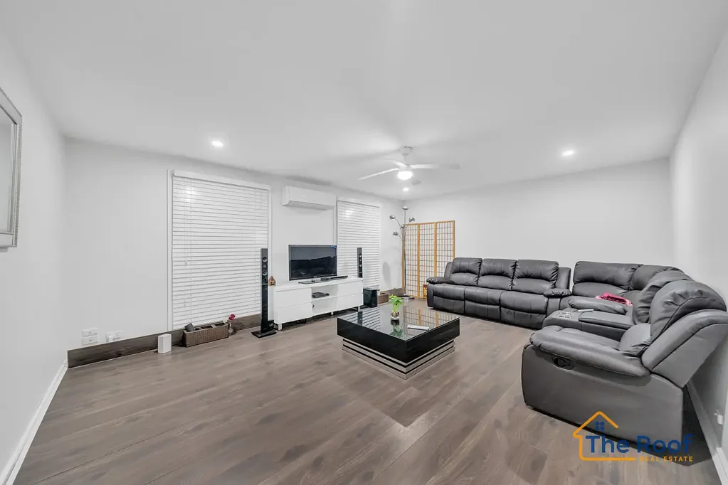 !! Fully Furnished Prestigious Family Home for Rent in Wyndham Vale !!