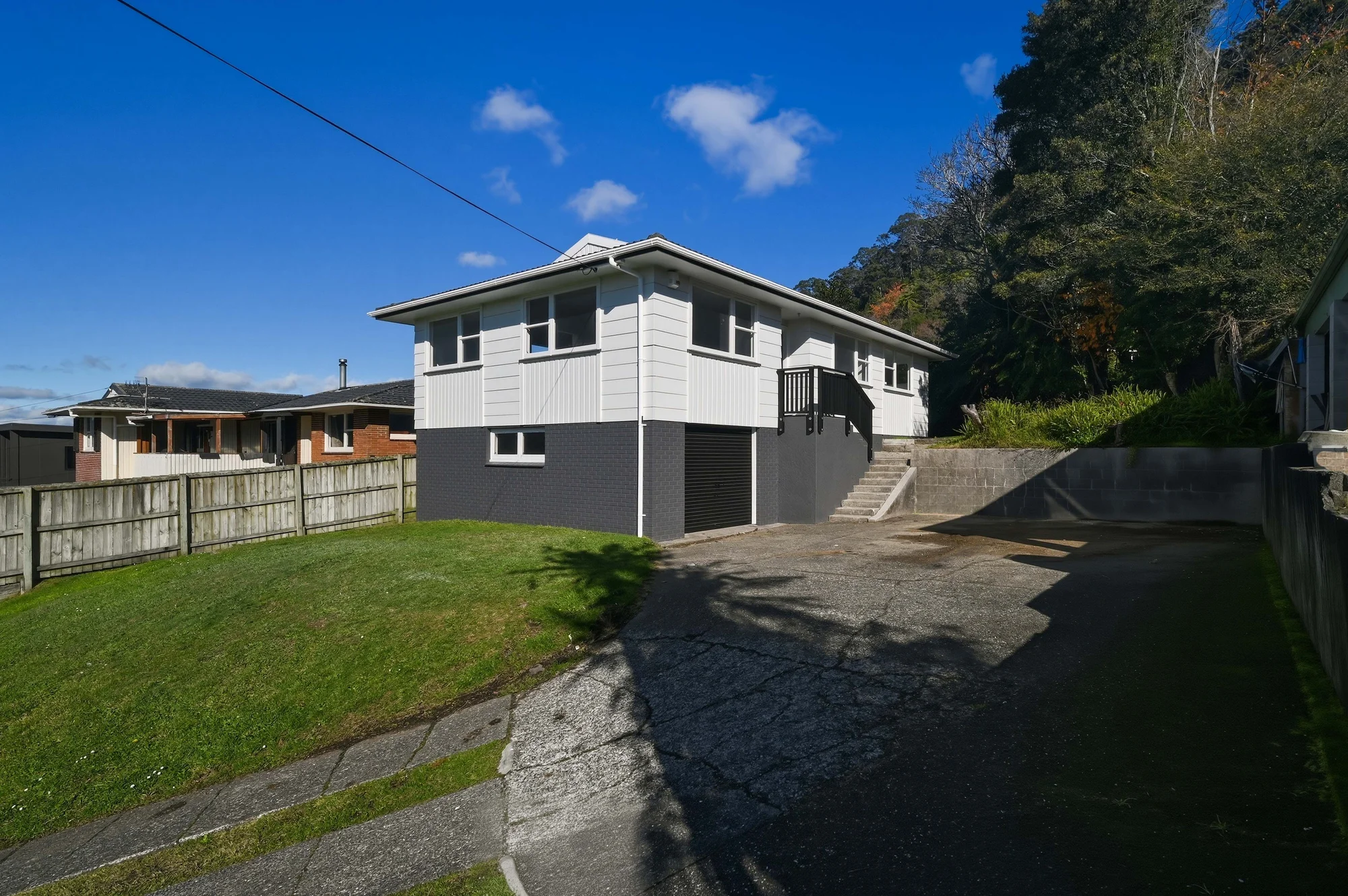 Selwyn Heights 3 Bedroom Standing Proud with Lake Views