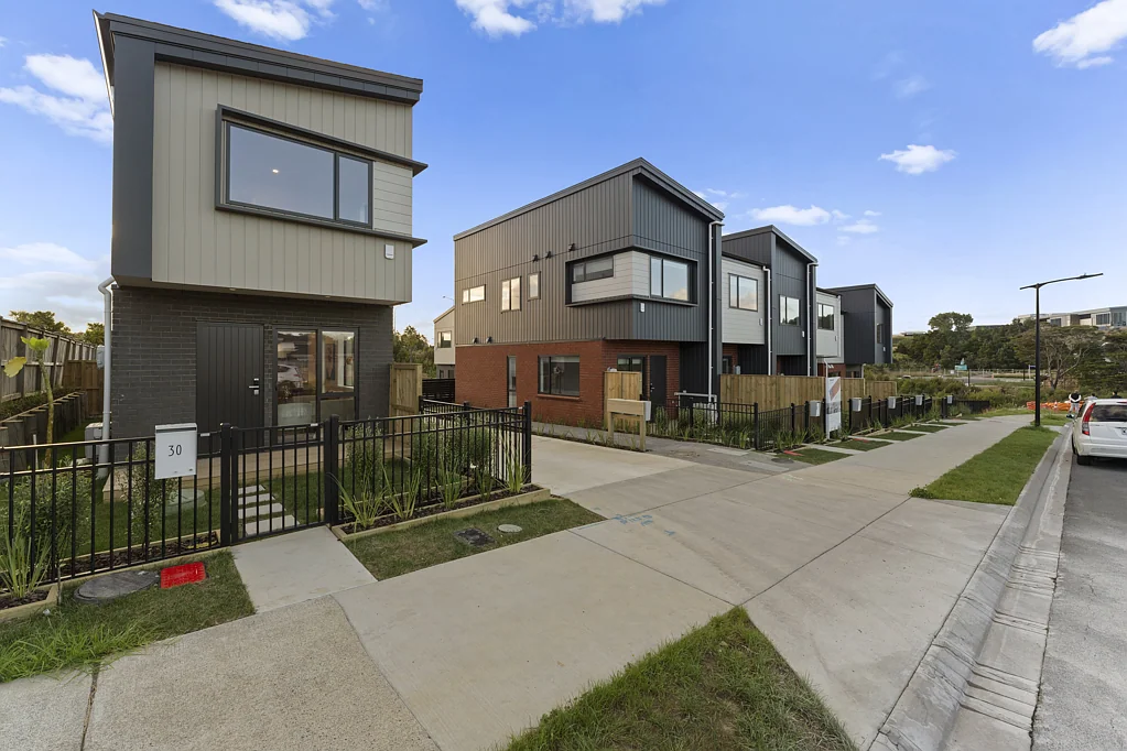Silverdale 2房  Urban Convenience Meets Coastal Luxury