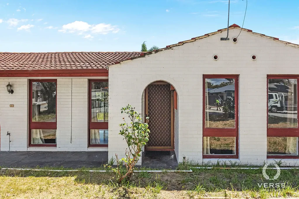 Queens Park 3ਬੈੱਡਰੂਮ R30 Development Gem on 809sqm — Retain, Renovate & Build Behind !