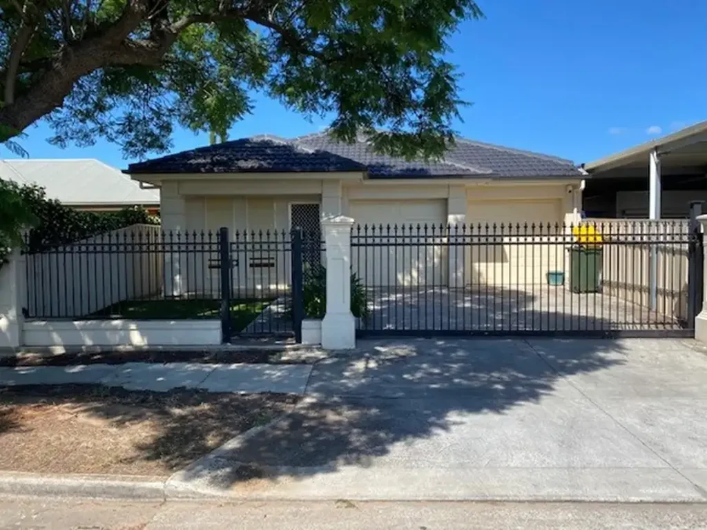Spacious 5 Bedroom Rental in Prime Kilburn Location
