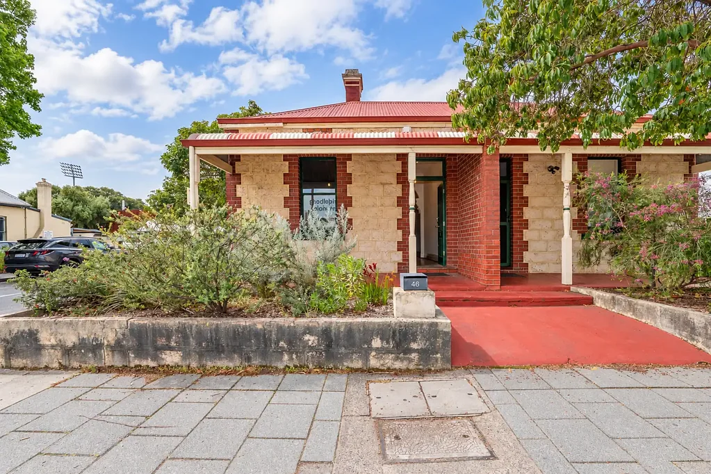 Perth 2Kwarto Rare R100 Mixed Use Opportunity – Currently Used as Commercial