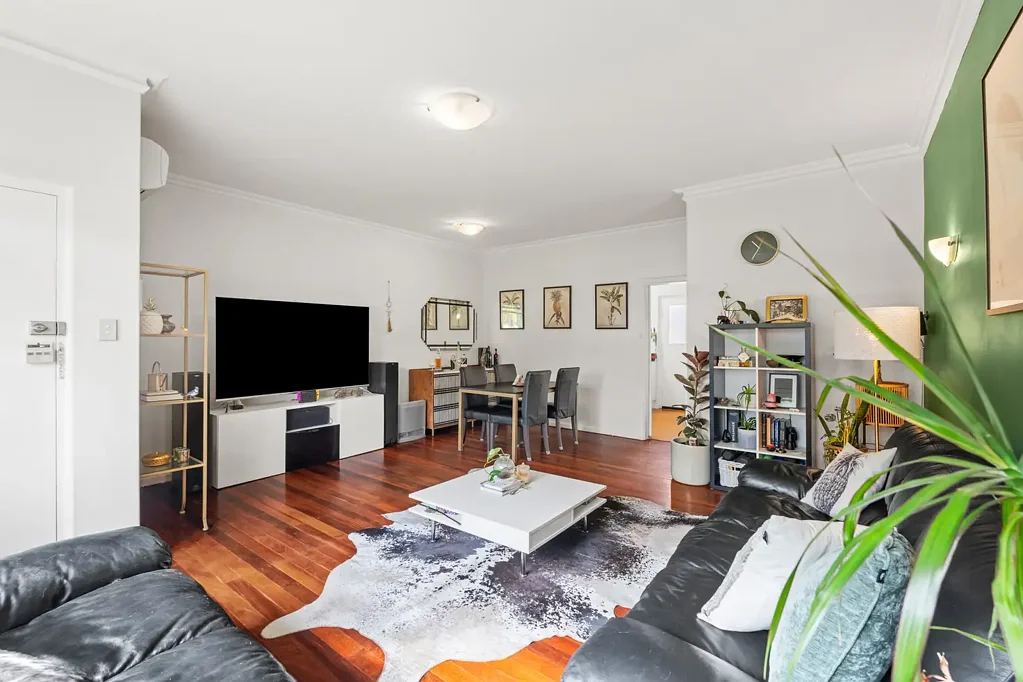 Toorak Gardens 2ห้องนอน Find your flow; a light-filled Toorak Gardens base where lifestyle does the talking…