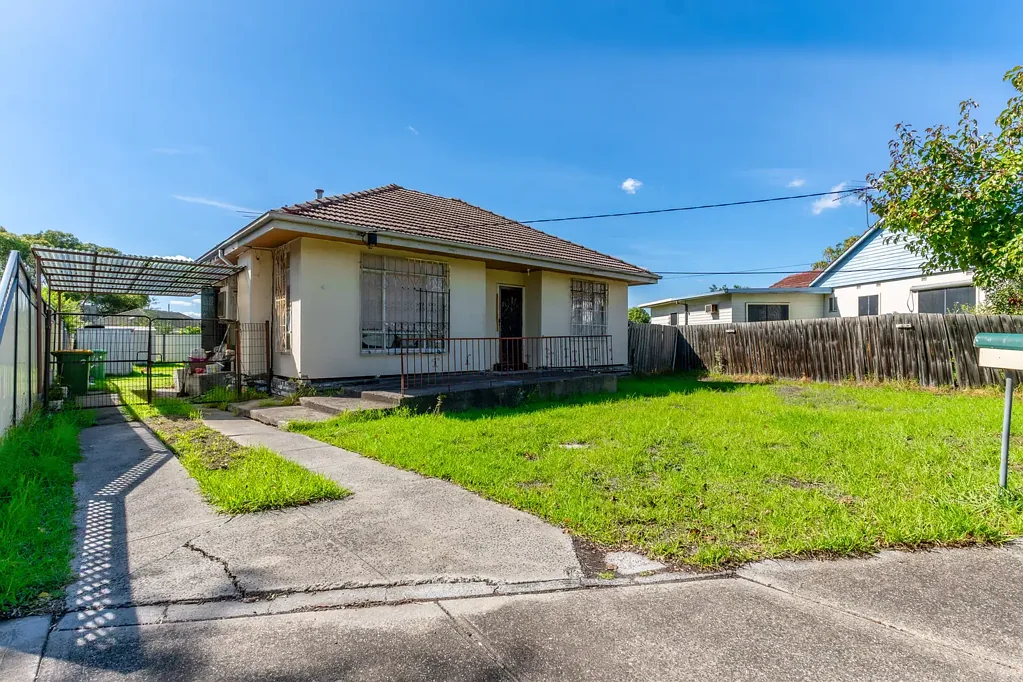 Braybrook 2Kwarto A Large 794m² Block hidden in a court- style location