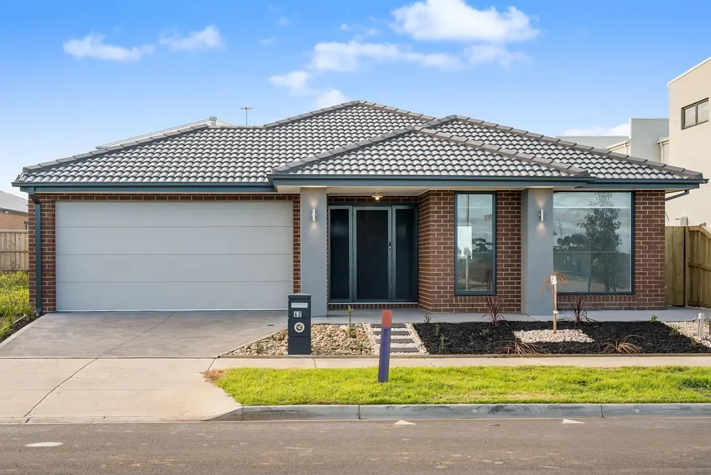 A Low-Maintenance Lifestyle Opportunity in Sought-After Tarn