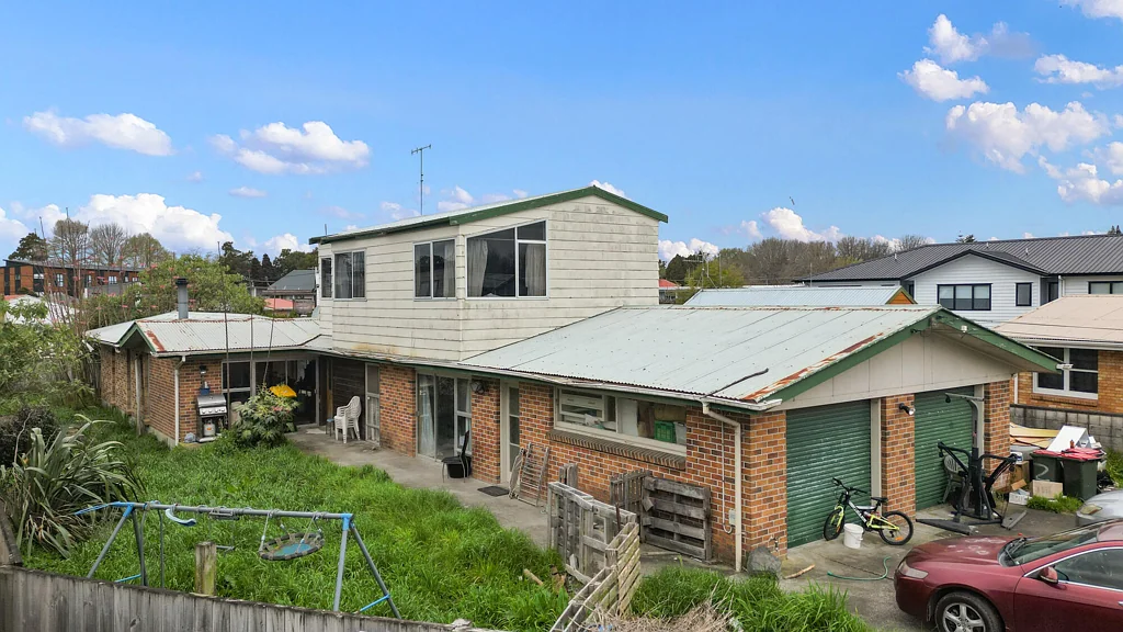 Hamilton East 7chambre Do Up Opportunity | Unlock The Potential - 913 m