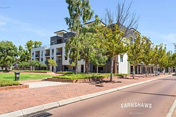 10/12 Keane Street, Midland