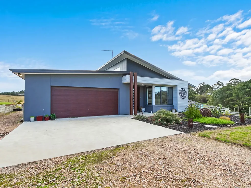 Nicholson 4침실 LUXURY MEETS LIFESTYLE AT 14 MABEL DRIVE