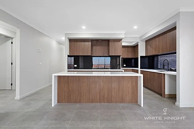 13 Archduke Drive, Deanside, VIC 3336, 4房, 3浴, House