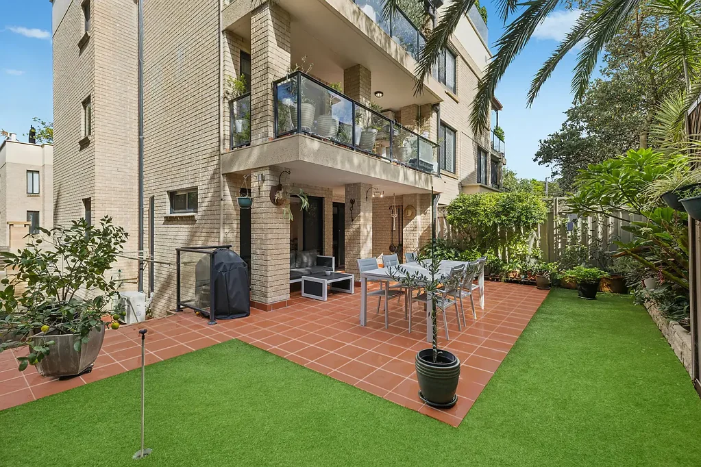 Cronulla 2બેડરૂમ Sun-Drenched Villa-Style Apartment