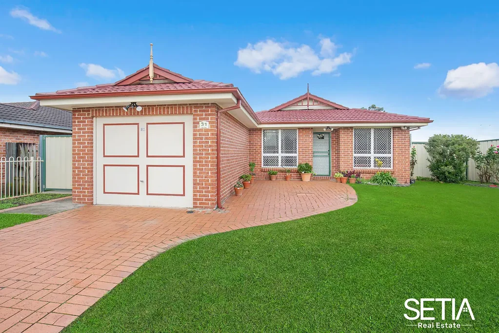 Glendenning 3Kwarto Move-In Ready Family Home with Modern Updates