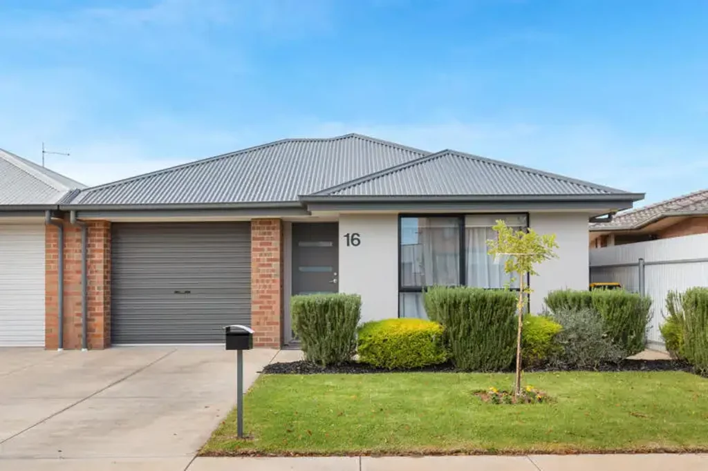 16 Bedford Street, Mansfield Park, SA 5012
