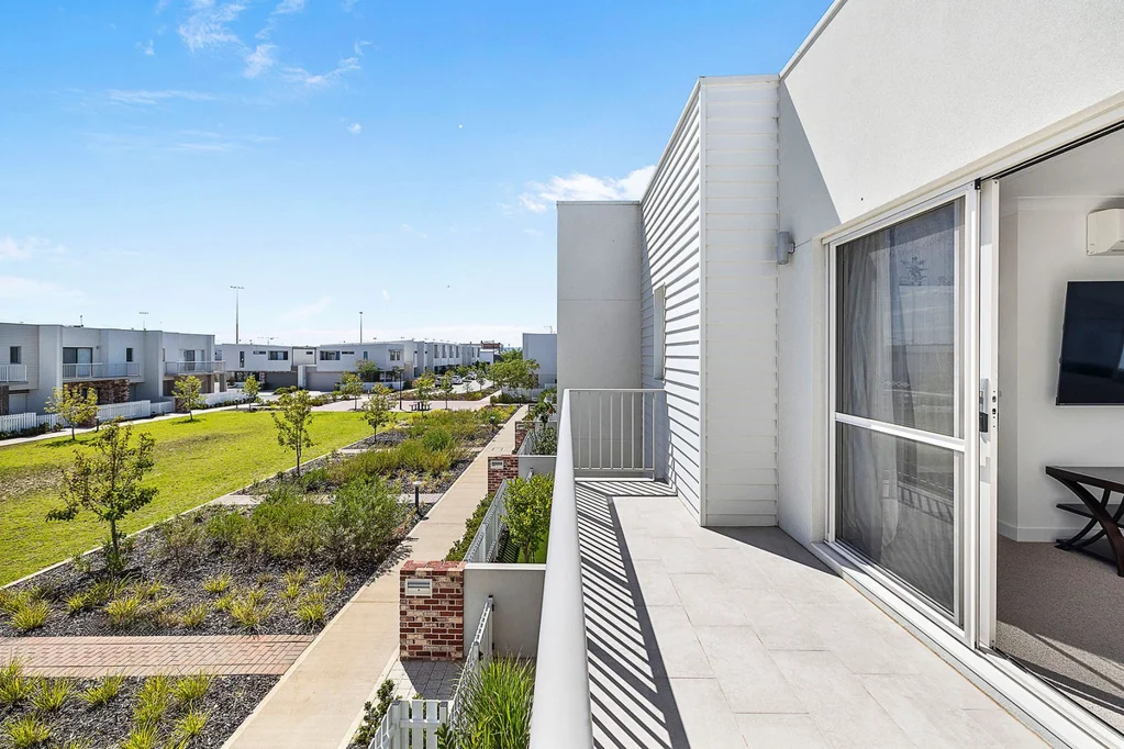10 Catseye Walk, Treeby, WA 6164