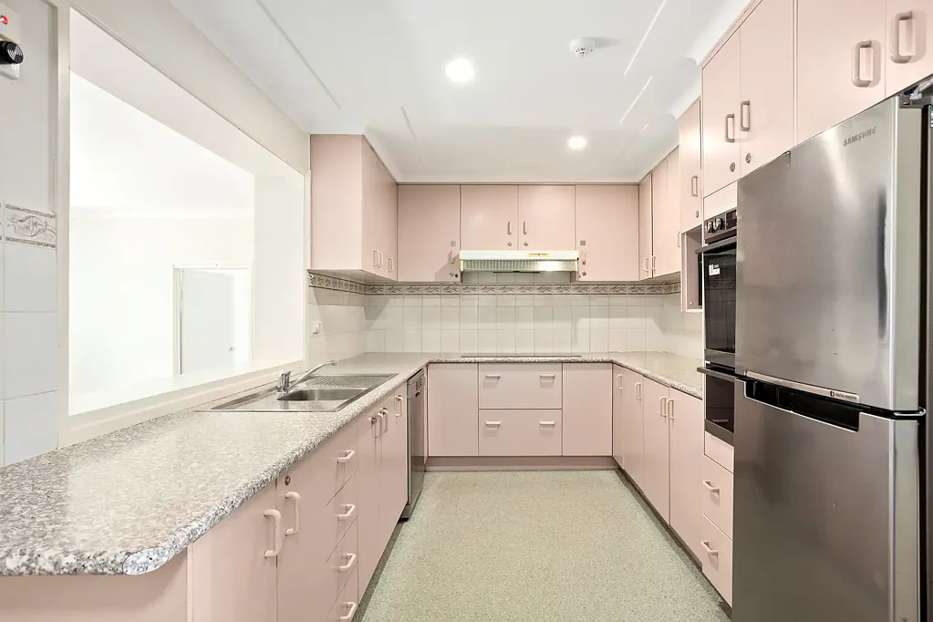 Balgownie 6બેડરૂમ Exceptional North-to-Rear Block in Prime Location