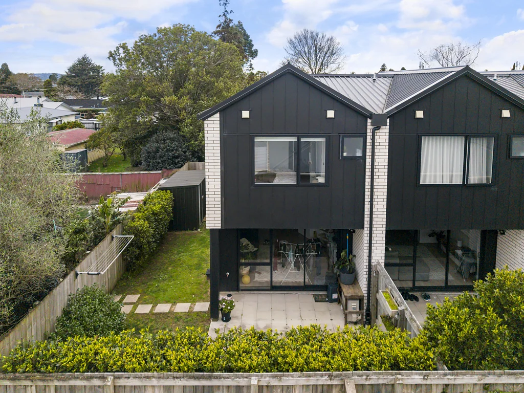 7/12 Enderby Drive, Te Atatu Peninsula, Waitakere City, Auckland