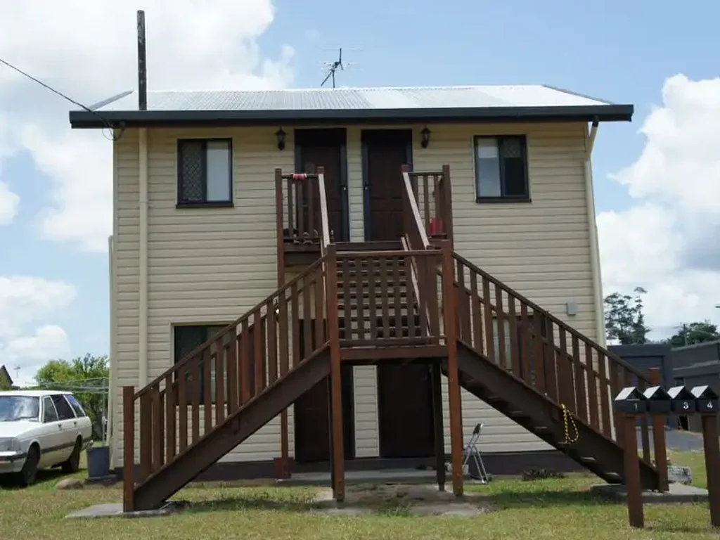One-Bedroom Low-Maintenance Living Close to Town
