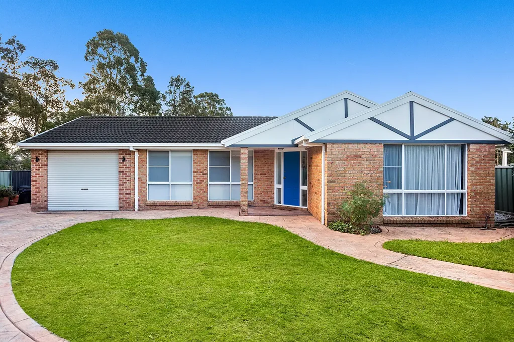 Albion Park 4房  Private Family Retreat Backing Onto Reserve