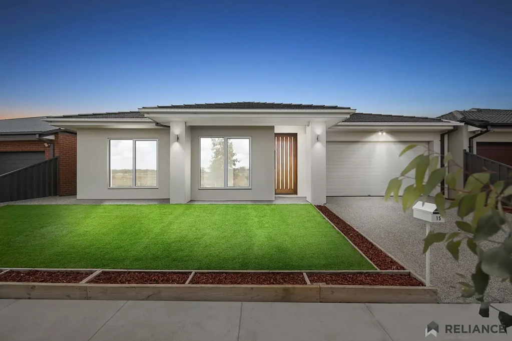 15 Drumchapel Crescent, Strathtulloh, VIC 3338
