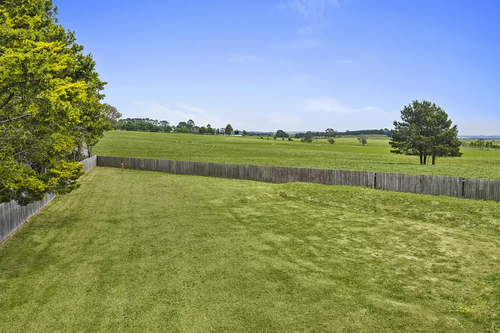 Moss Vale Vacant Land with Rural Views in a Quiet, Established Cul-de-Sac