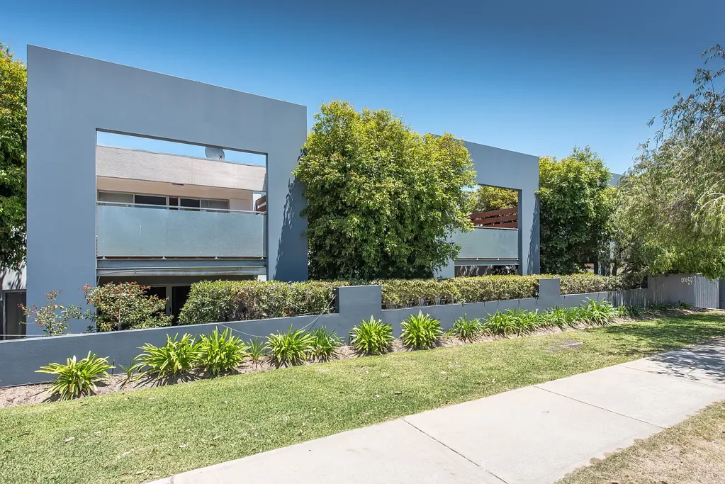 Spacious apartment in prime location - 2 parking bays