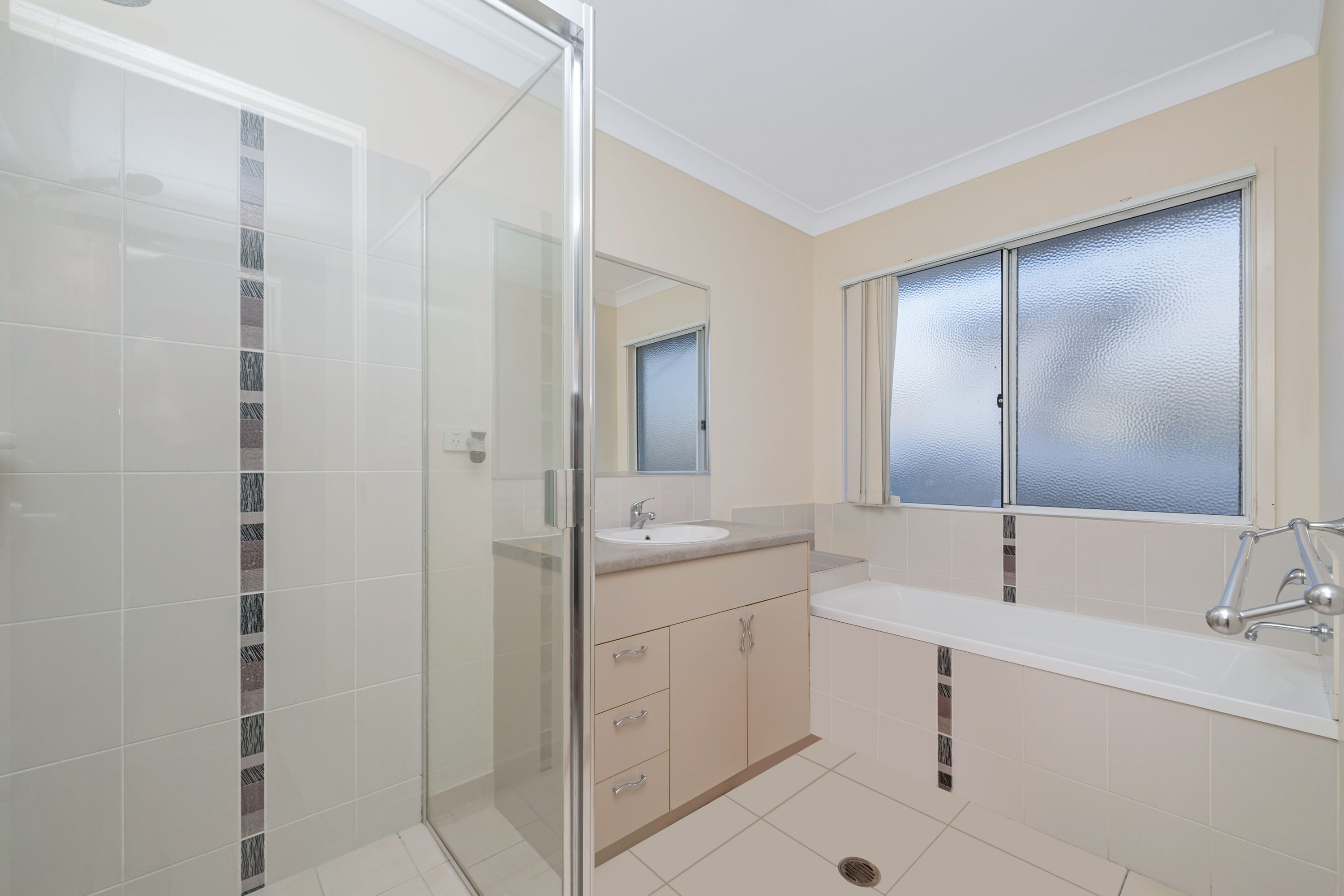 13 DRAGON FLOWER AV, MOUNT LOW QLD 4818, 0房, 0浴, House