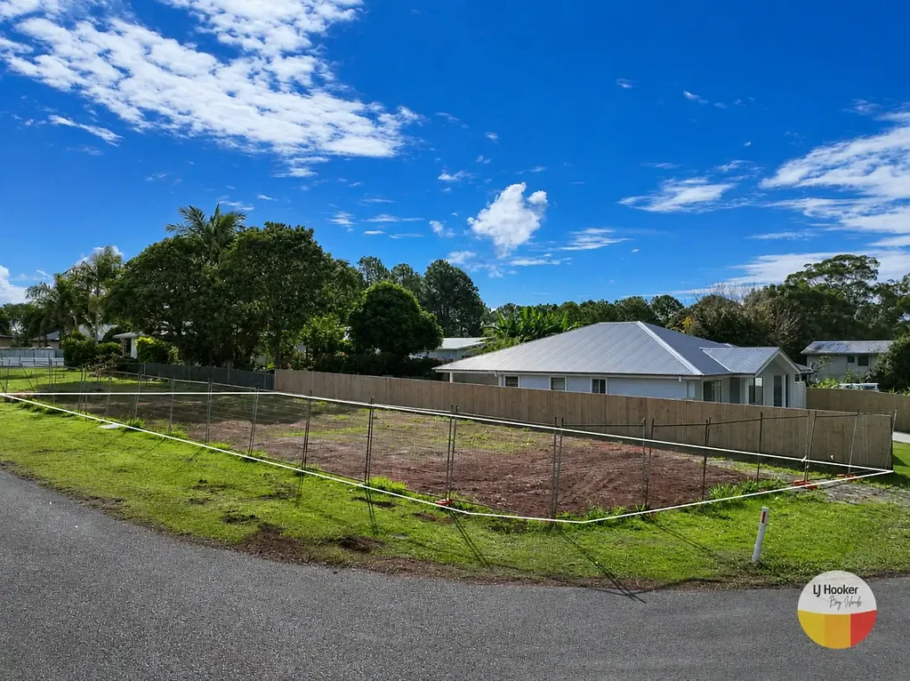 Russell Island 街角地块 便利中心 电力水源NBN 土壤测试已完 建造省时省钱 梦想家园首选 Heart of Town - Soil Tested