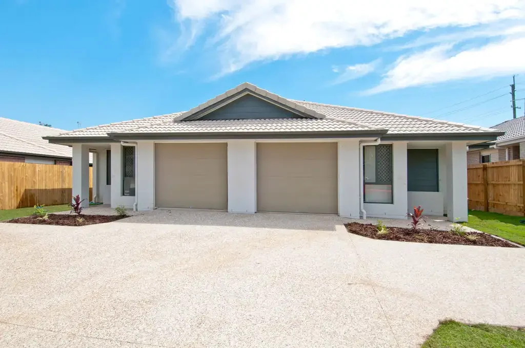 MODERN 3 BEDROOM DUPLEX!