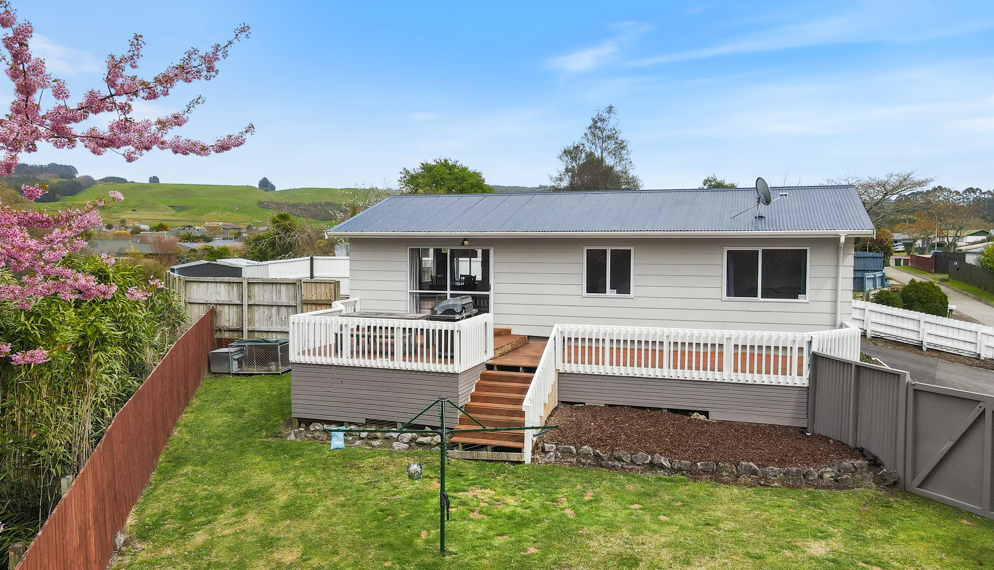 Pukehangi 3Kwarto Private, Sunny and Easy Living