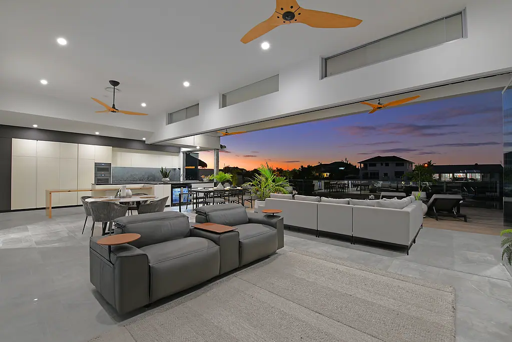Luxurious North-Facing Waterfront Home - Furnished