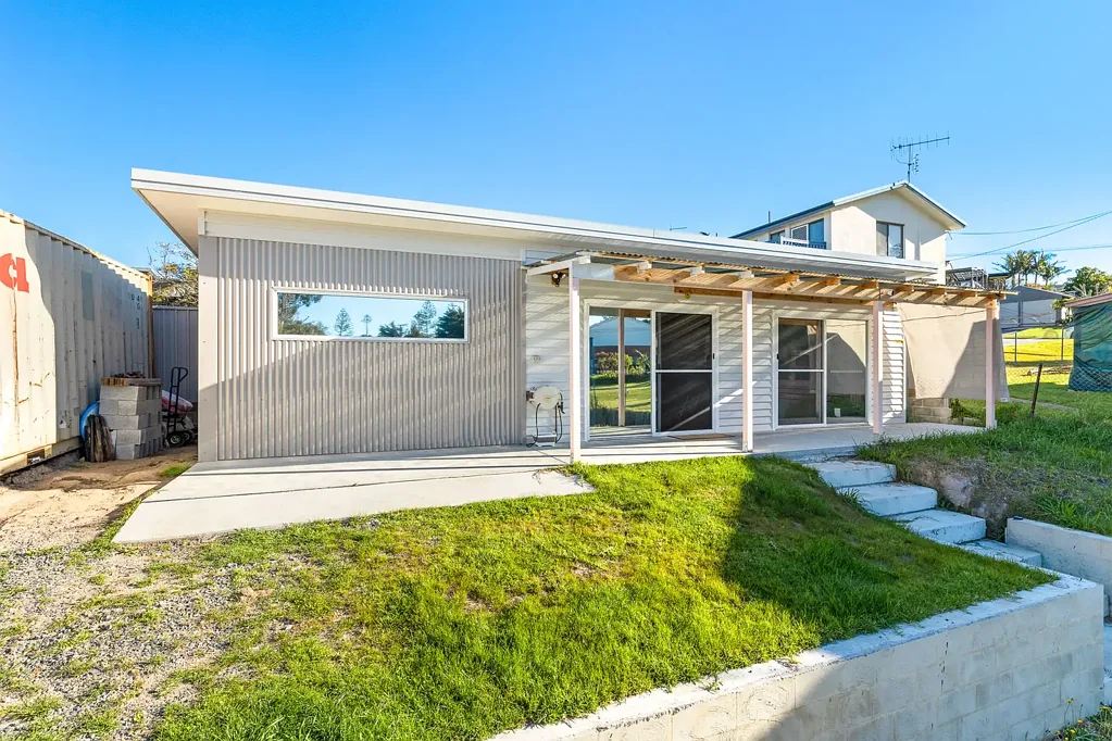 4 Salmon Street, Tuross Head, NSW 2537