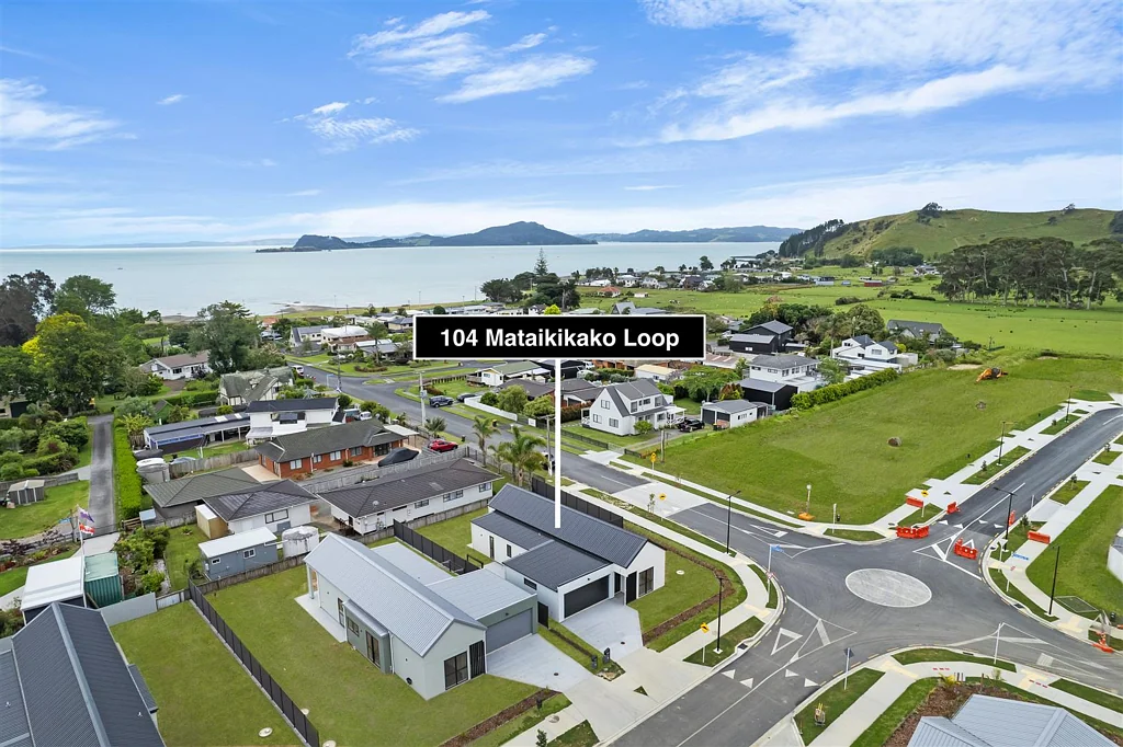 Kawakawa Bay 3chambre Modern Coastal Living in Kawakawa Bay