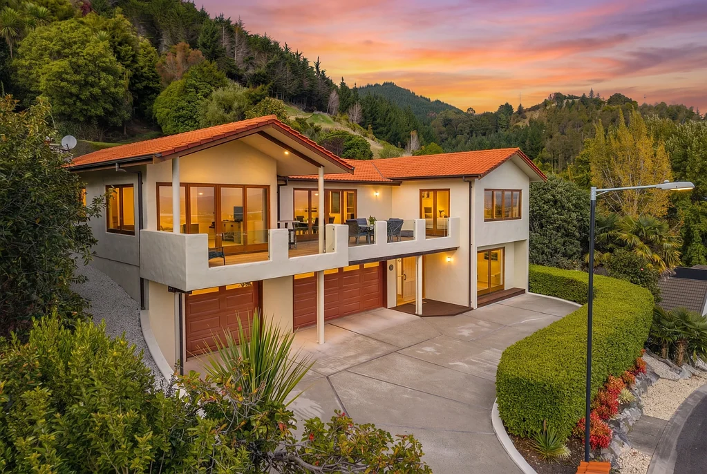 Richmond 4 Bedroom Style, Space, and Sweeping Outlooks