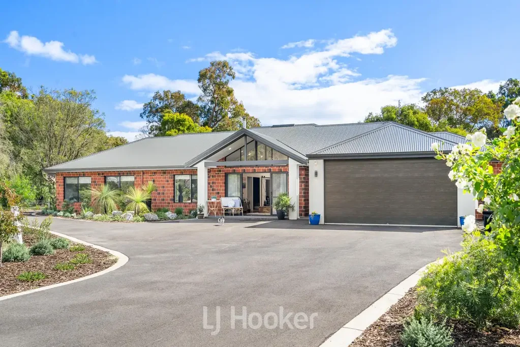 West Busselton 4房  Luxury Living with Space, Style & Exceptional Features
