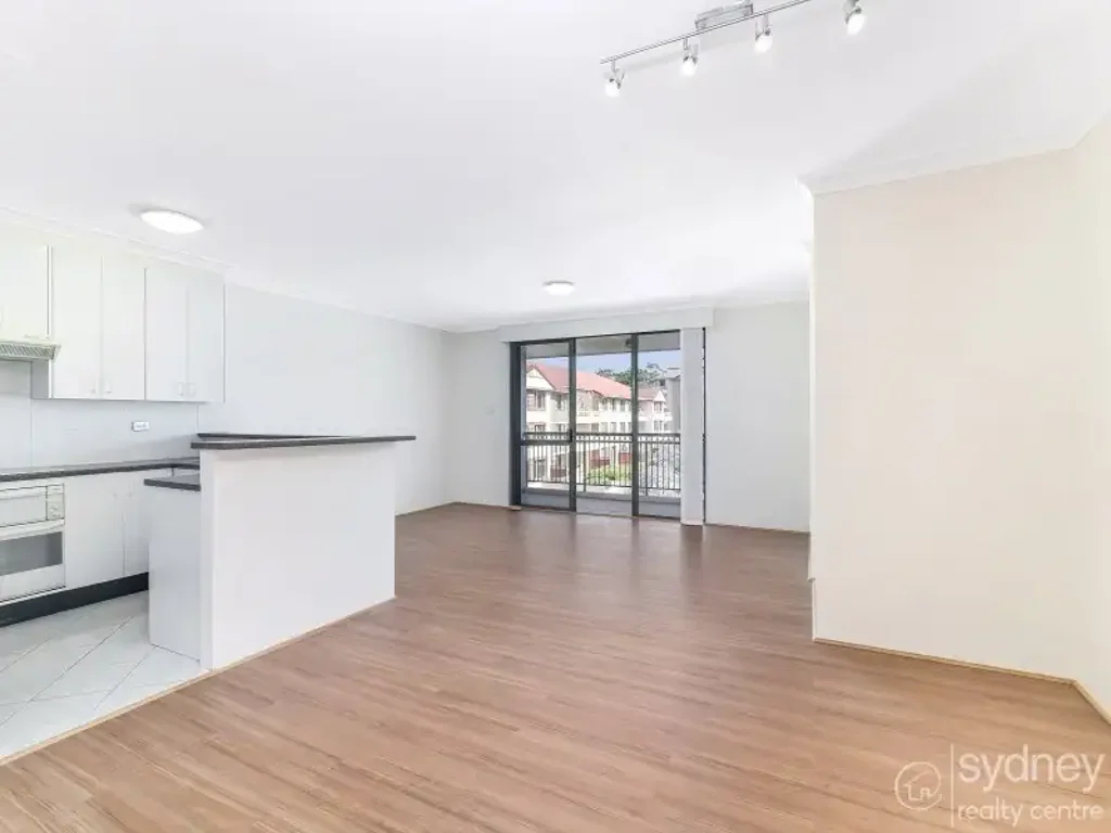 Modern Bright & Spacious