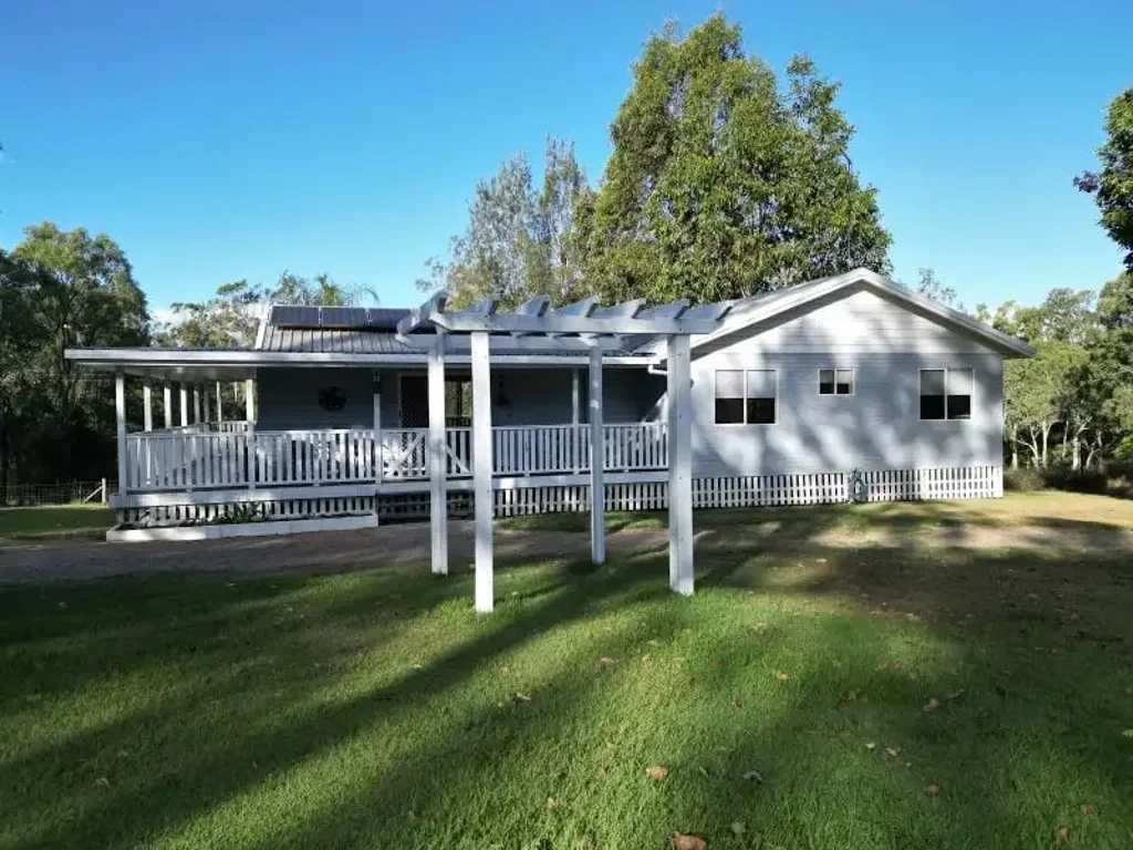South East Nanango 3غرفة نوم Country Living on 9+ acres with Shed, Solar & Seasonal Creek