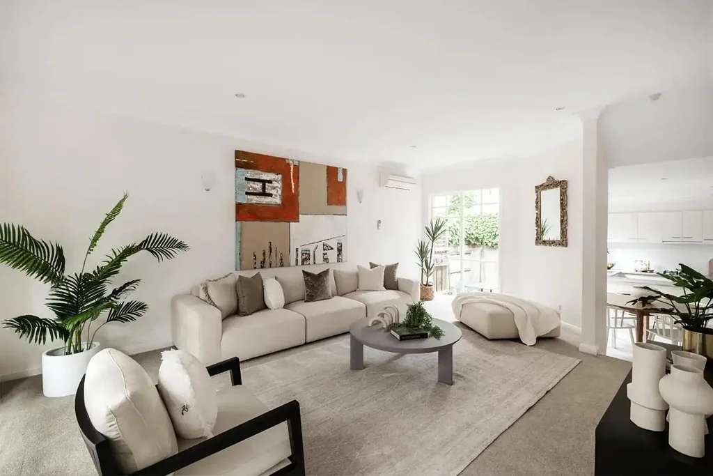 Stylish Townhouse in Hawthorn East – Perfect for Low-Maintenance Living